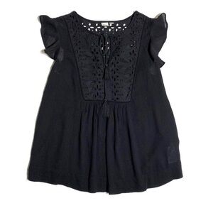 Gap XS eyelet lace lightweight ruffled top